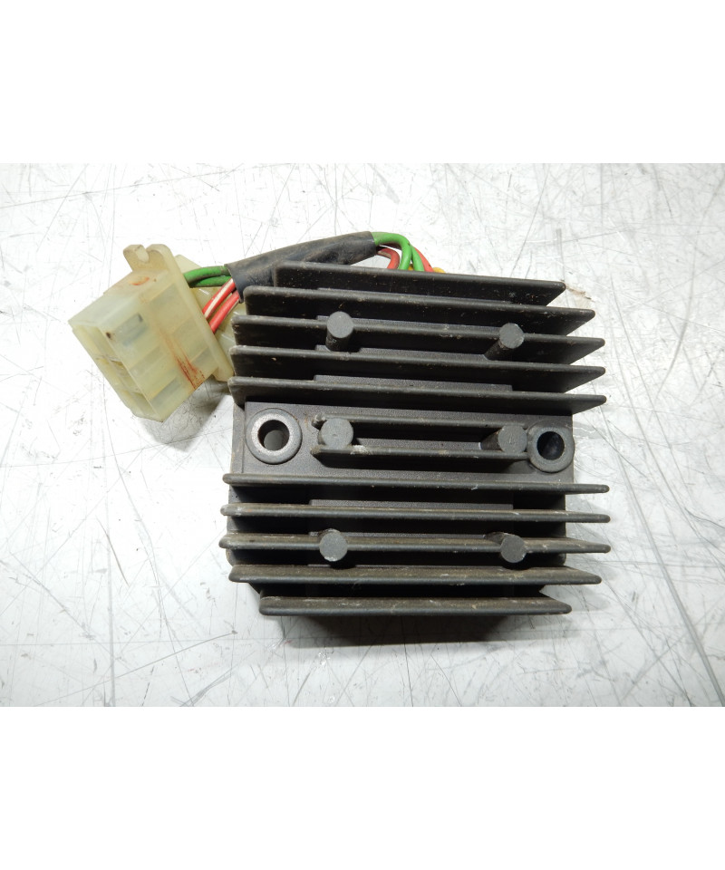 REGULATEUR DE TENSION