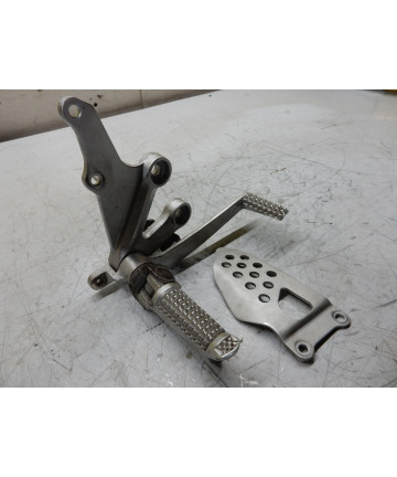 platine repose avant pied droit