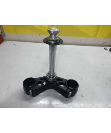 te de fourche inferieur