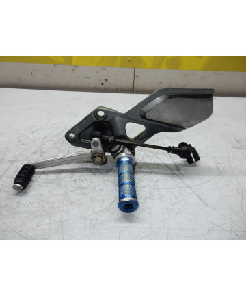 platine repose pied avant gauche