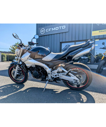SUZUKI 600 GSR