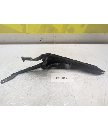 plastique arriere  droit