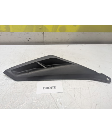 plastique arriere  droit