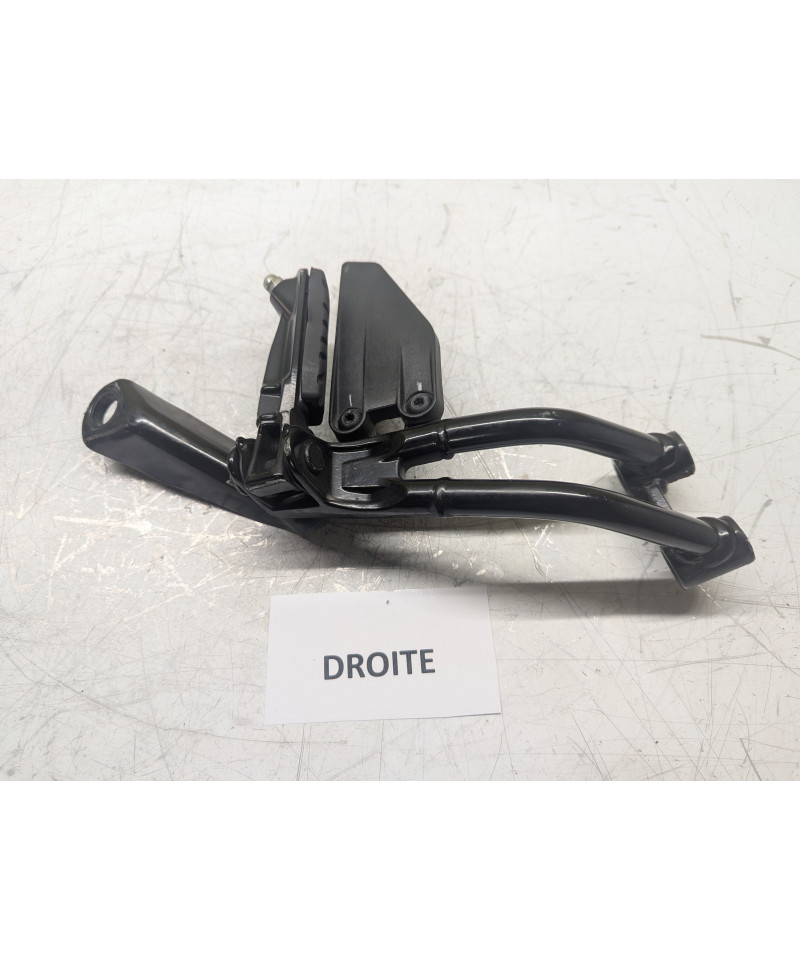 platine repose pied arrière droite