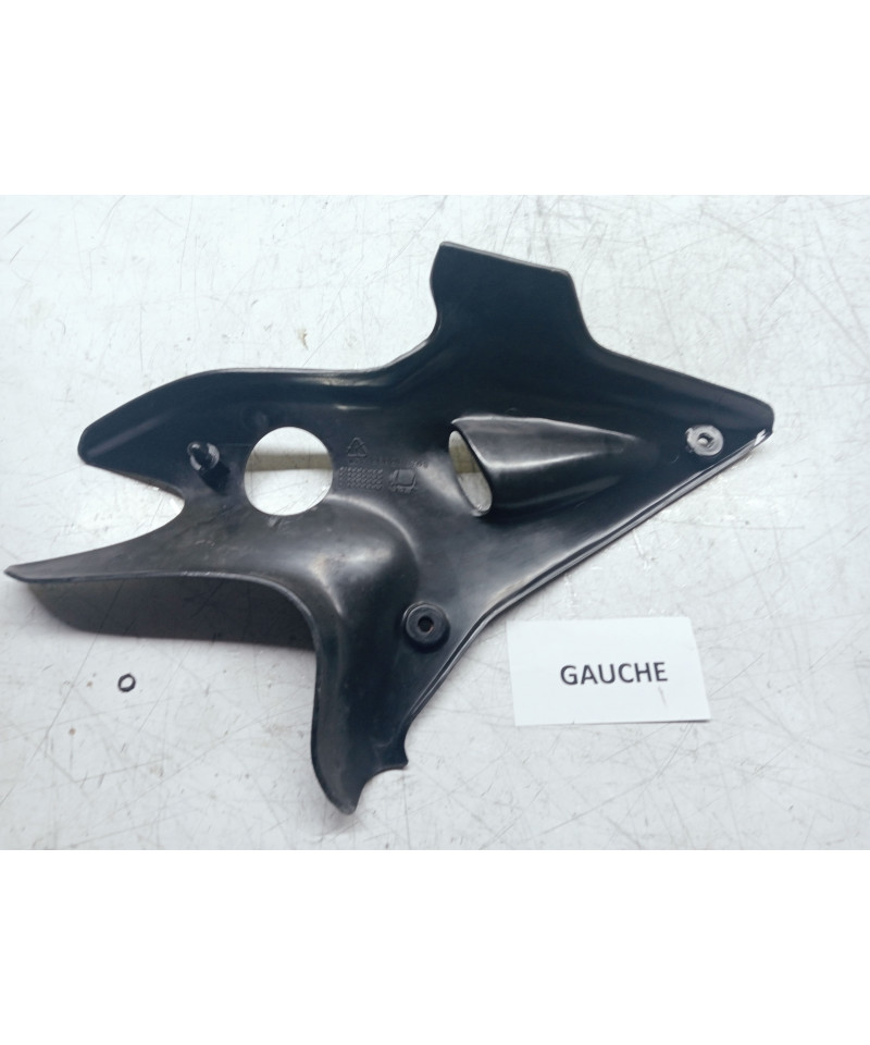 cache lateral gauche