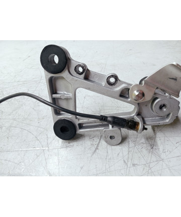 platine avant droite