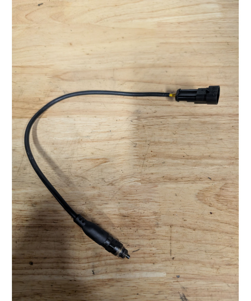 CONTACTEUR  FEUX STOP