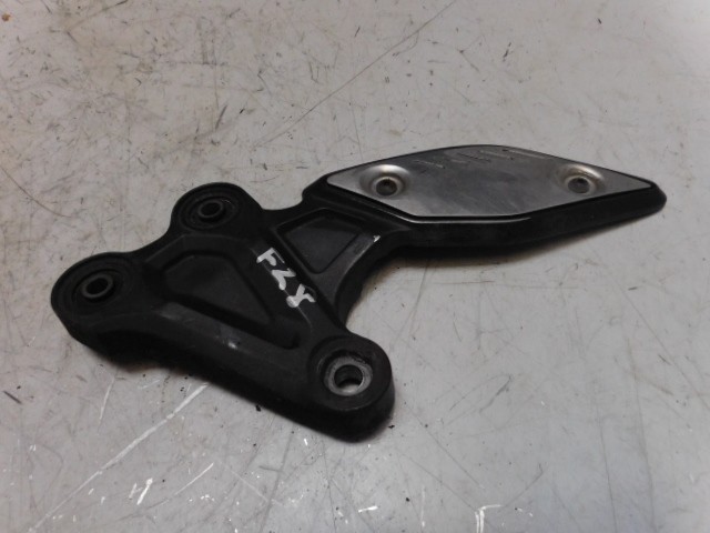 platine avant gauche