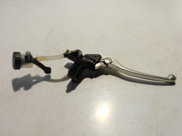 maitre cylindre frein