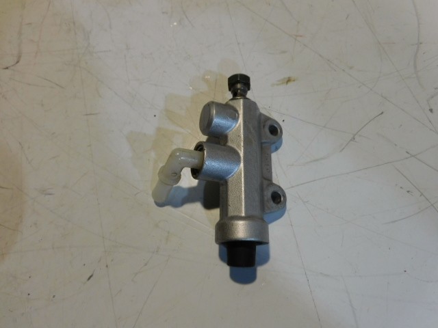 maitre cylindre arriere