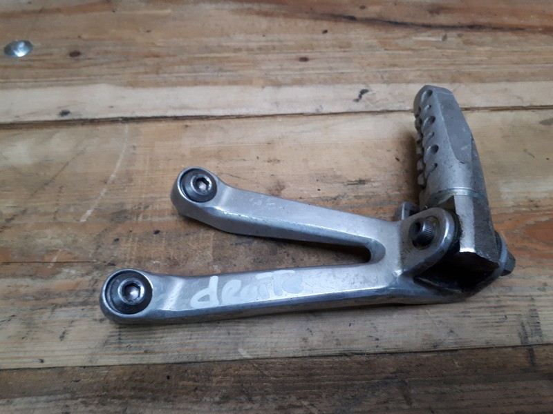 Platine arrière droite