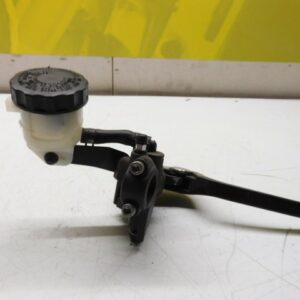 MAITRE CYLINDRE AVANT