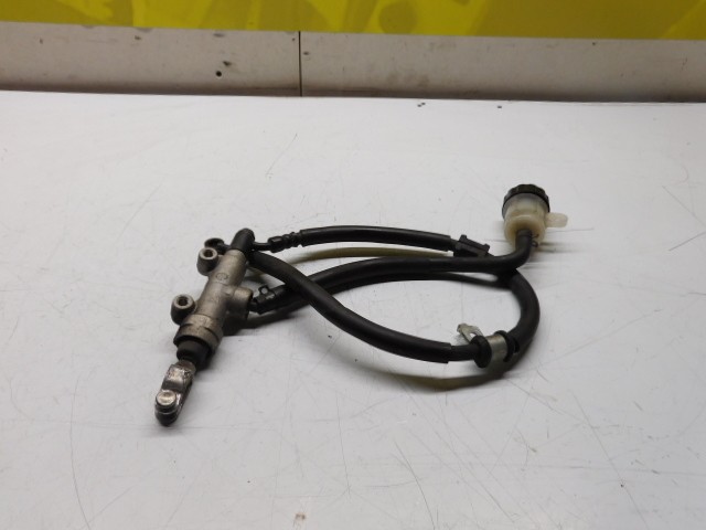 MAITRE CYLINDRE ARRIERE