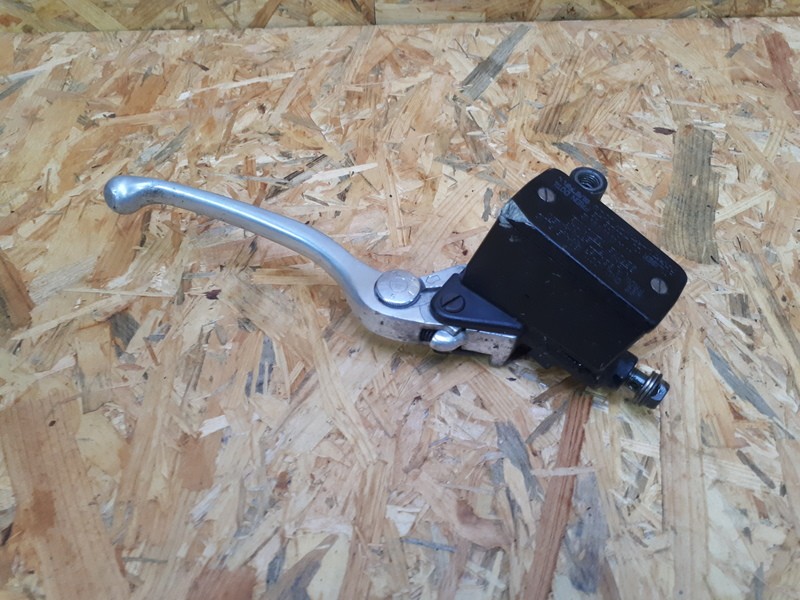 Maitre Cylindre de freins avant