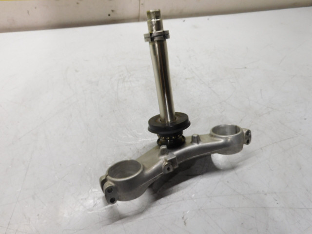 TE DE FOURCHE INFERIEUR