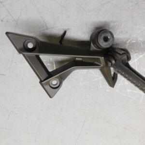 PLATINE ARRIERE DROITE