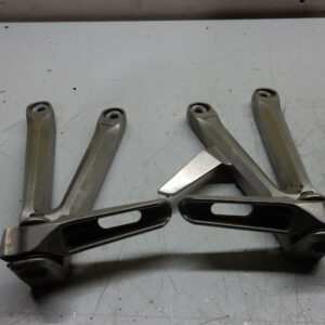 PLATINES REPOSE PIED ARRIERE