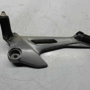 PLATINE AVANT DROITE