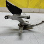 PLATINE REPOSE PIED DROIT