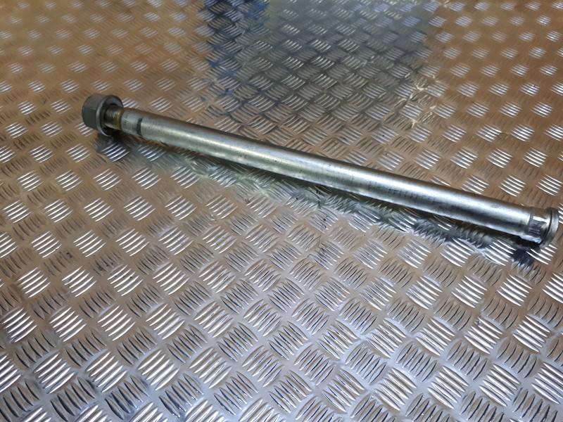 Axe de bras oscillant