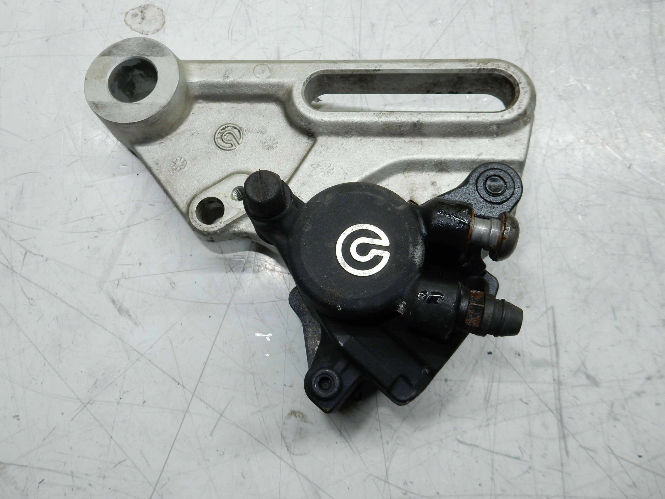 ETRIER DE FREIN ARRIERE