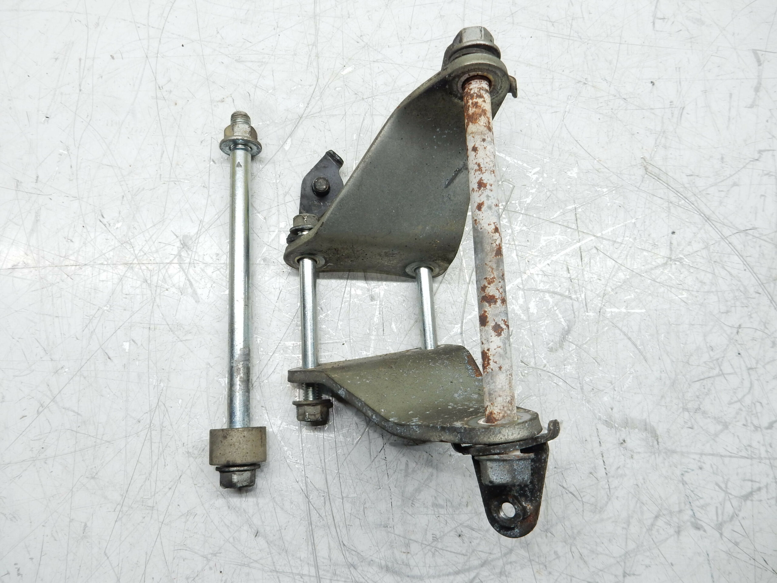 AXE ET SUPPORT MOTEUR