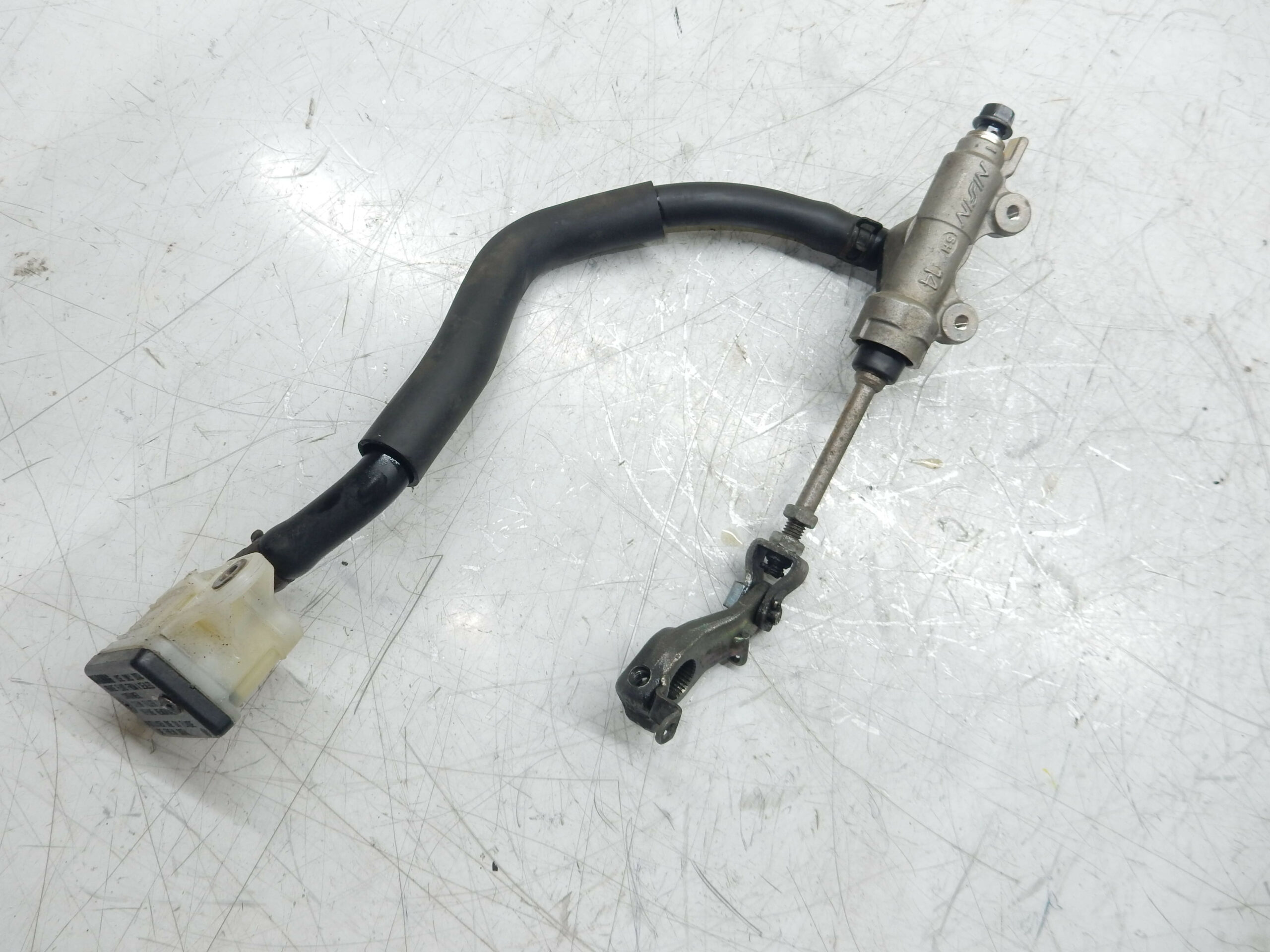 MAITRE CYLINDRE ARRIERE