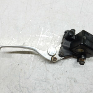 MAITRE CYLINDRE DE FREIN AVANT