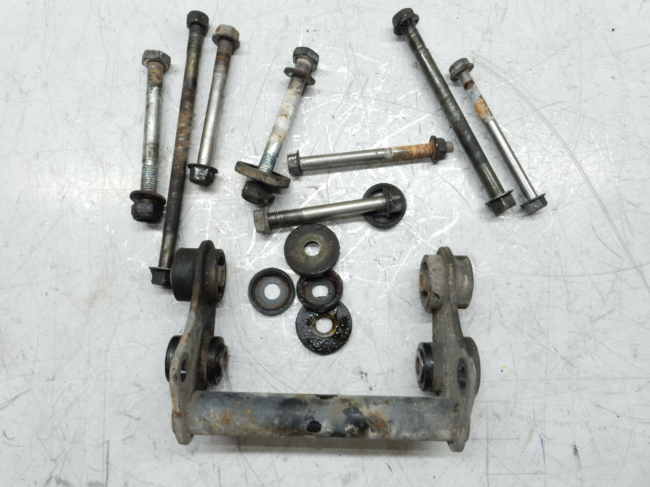 SUPPORT MOTEUR AVEC VIS