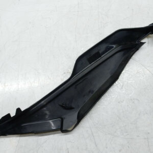 CACHE LATERAL GAUCHE