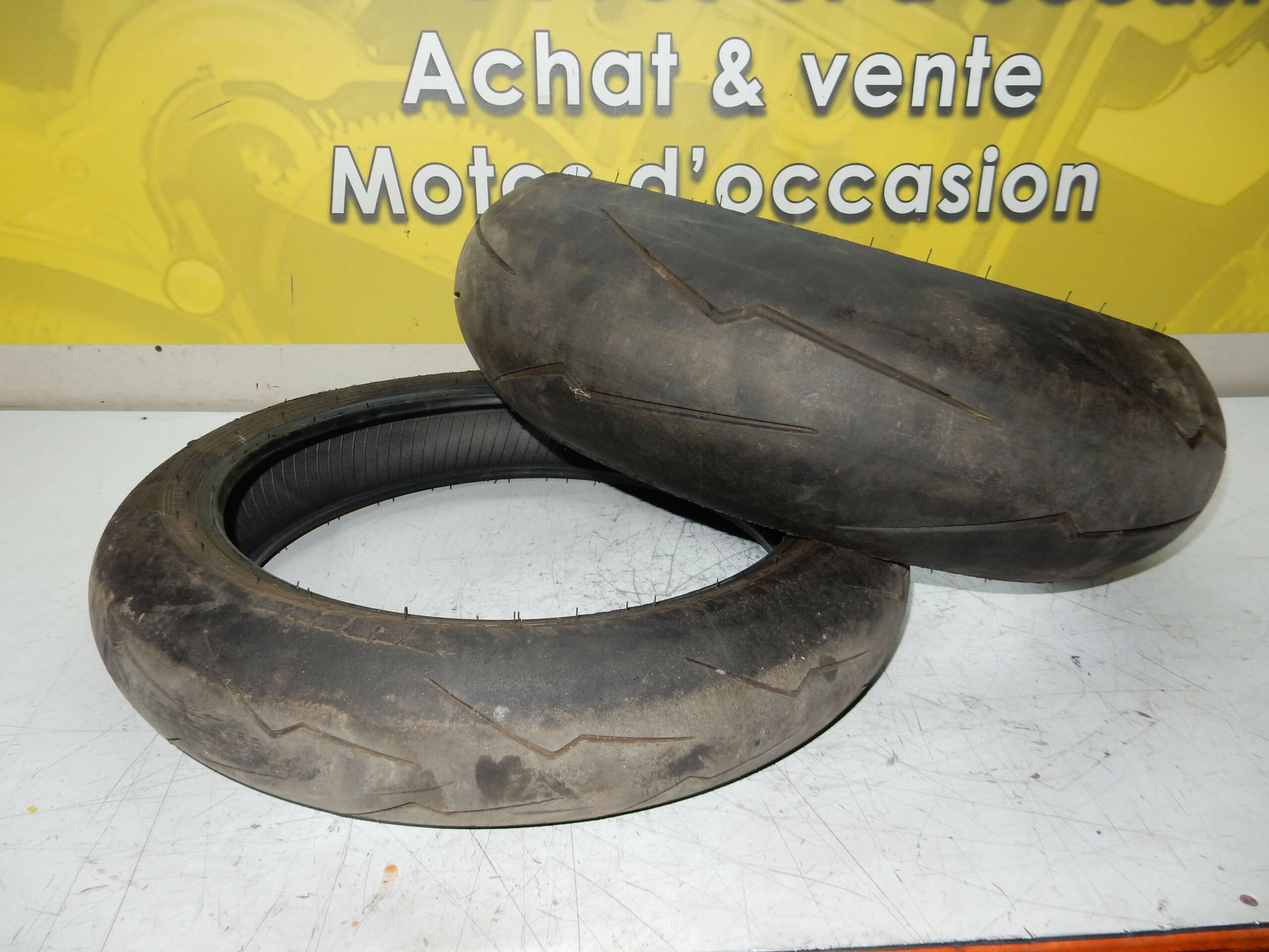 pneus Pirelli supercorsa