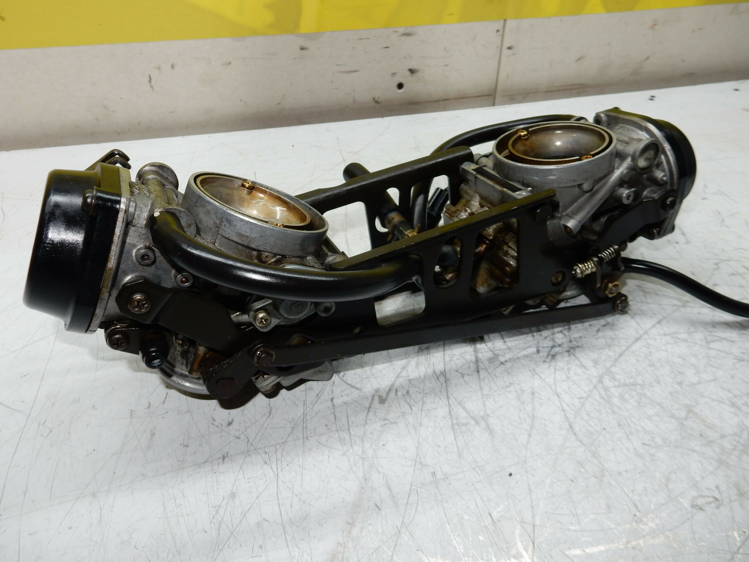 RAMPE CARBURATEUR BRIDEE