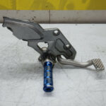 platine repose pied avant droit