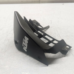 ECOPE  RADIATEUR  DROITE