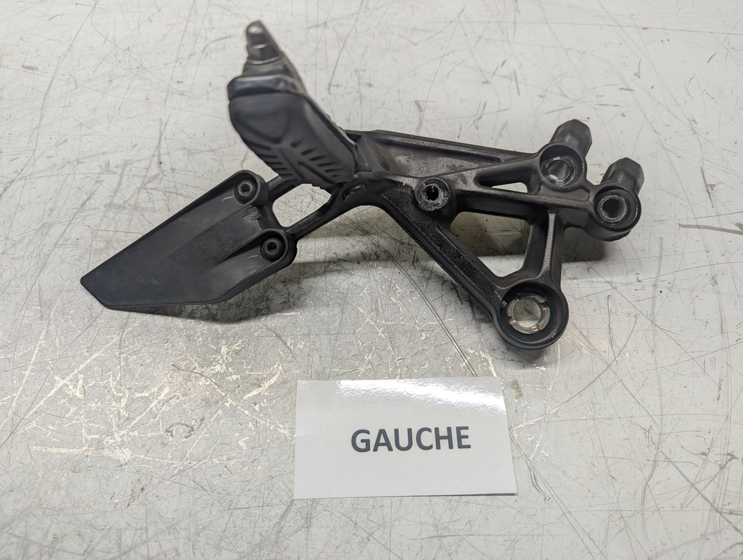 platine avant gauche