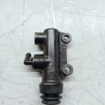 maitre cylindre de frein arrière