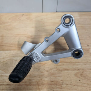 platine avant droite