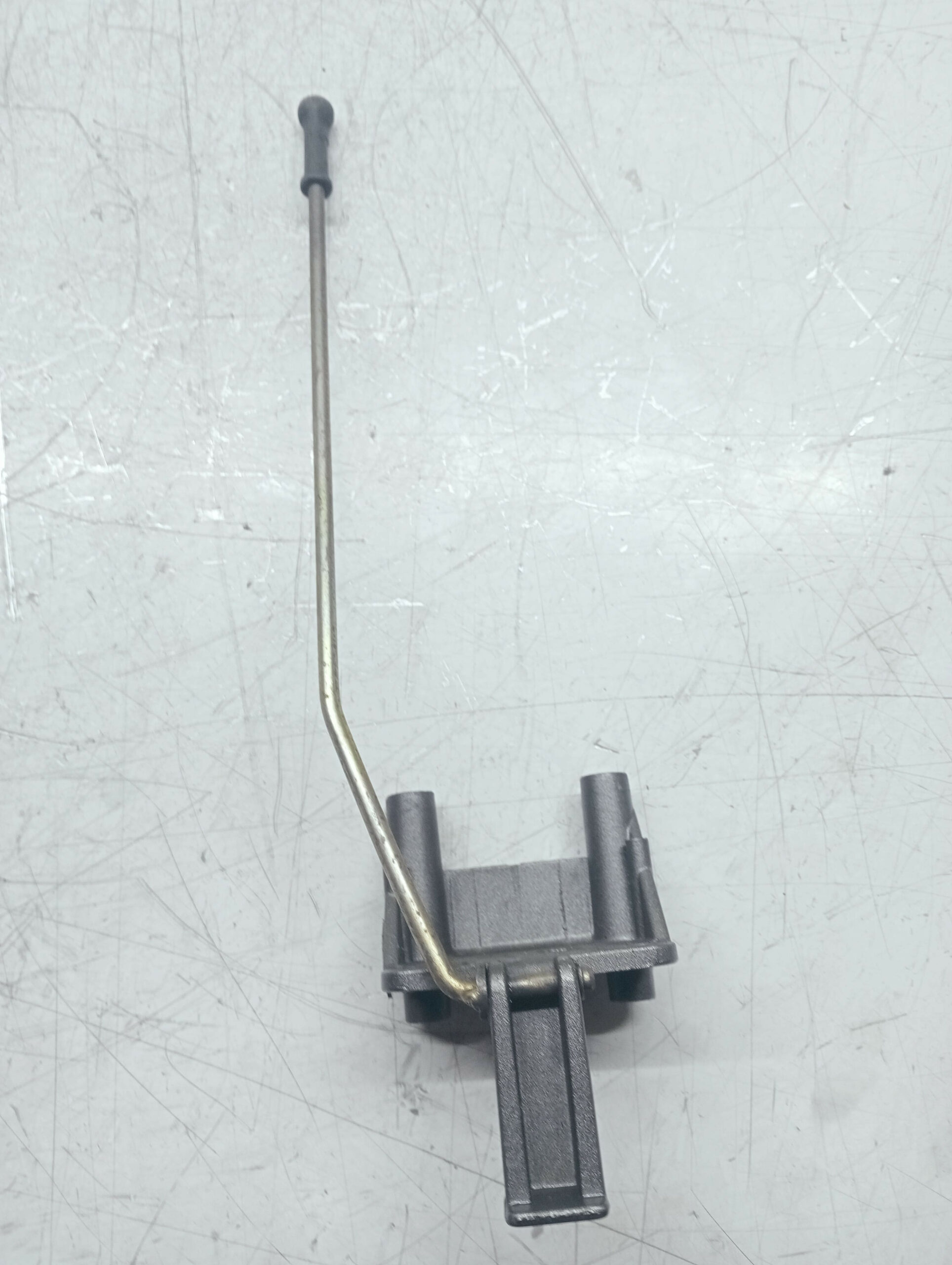 charnière de reservoir