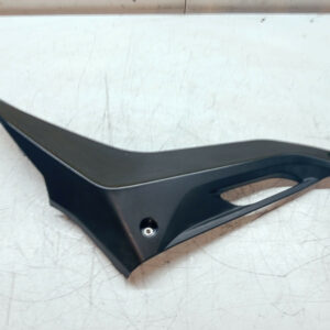 carenage lateral droit