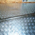 Axe de roue arrière