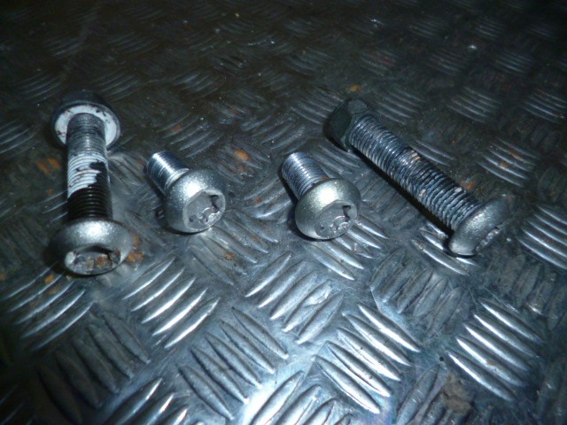 Visserie boucle arrière