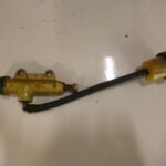 Maitre cylindre de freins arrière