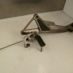 platine repose pied gauche