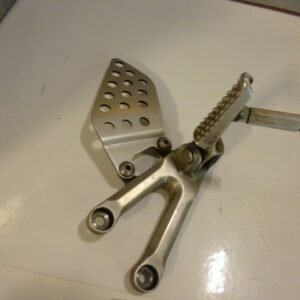 platine repose pied gauche