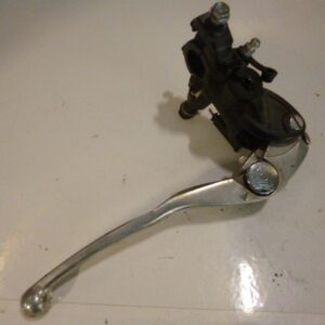 maître cylindre de freins