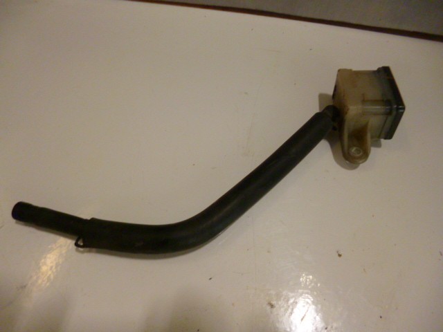 bocal liquide de freins arrière