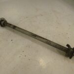 axe de roue arrière