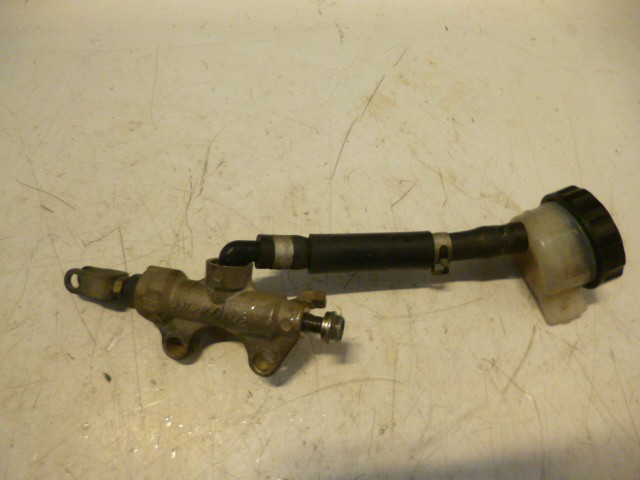 maitre cylindre frein arrière