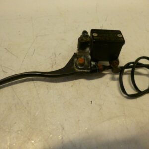 maître cylindre de frein avant