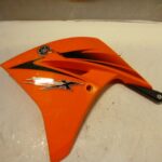 carénage latéral gauche (avant)